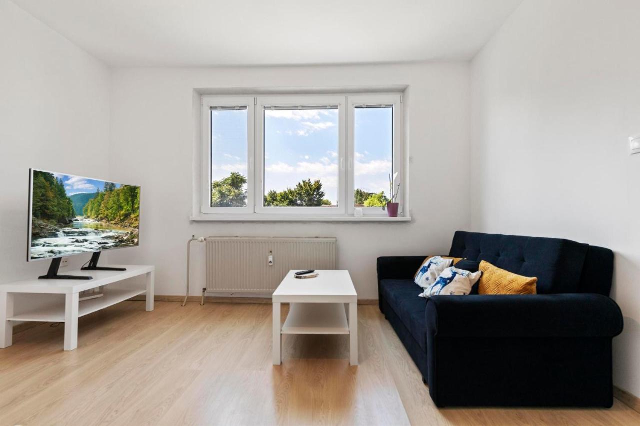 Apartment 20 Minutes From City Center W Netflix, Coffee Or Tea & Parking Μπρατισλάβα Εξωτερικό φωτογραφία